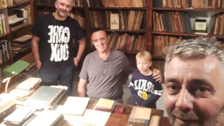 Okvir za biblioteku Hamdije Kreševljakovića